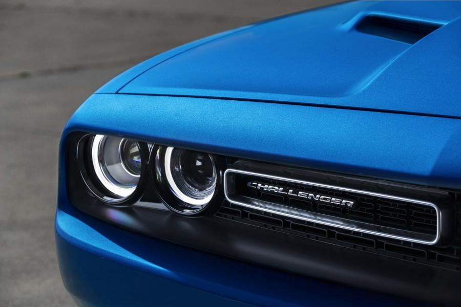  Dodge Challenger SXT 2015 года  (фото 11 из 59)